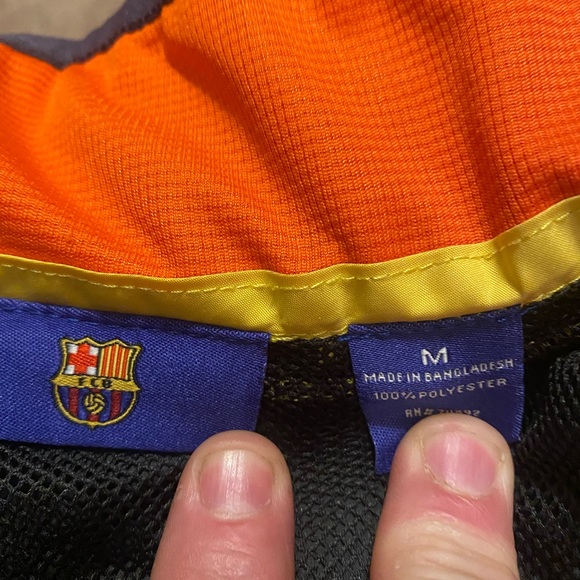 Medium - Picture 5 of 8